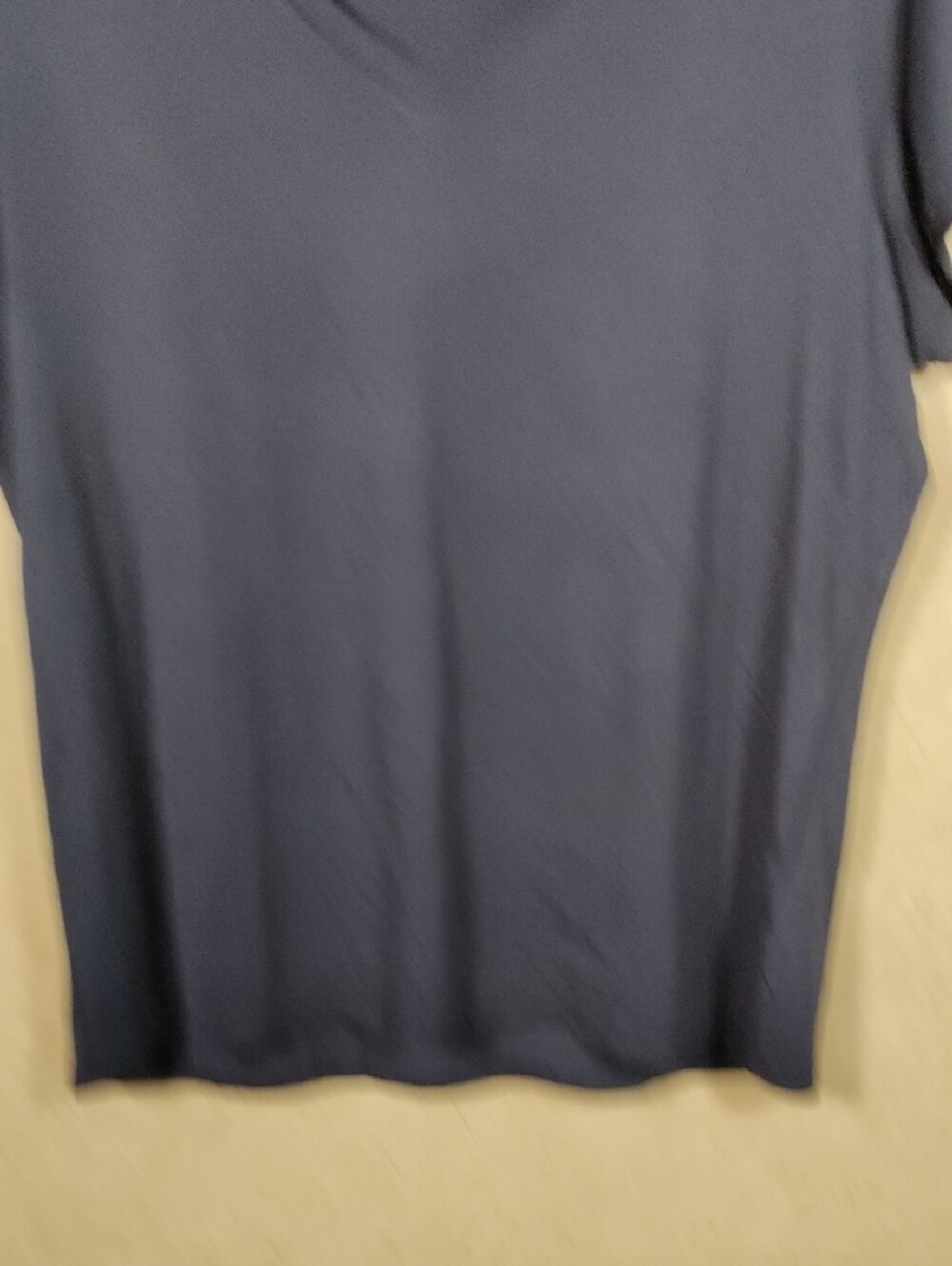 H179 Quince Navy V-Neck Short Sleeve Cotton Modal Tee XL NWOT - Picture 3 of 9